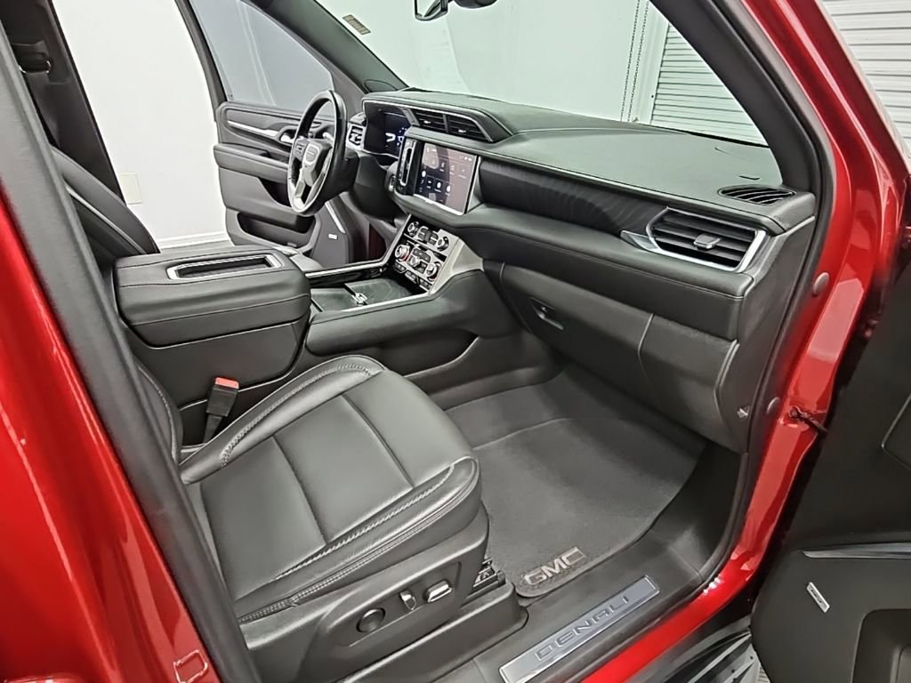 Used 2022 GMC Yukon XL Denali image 44