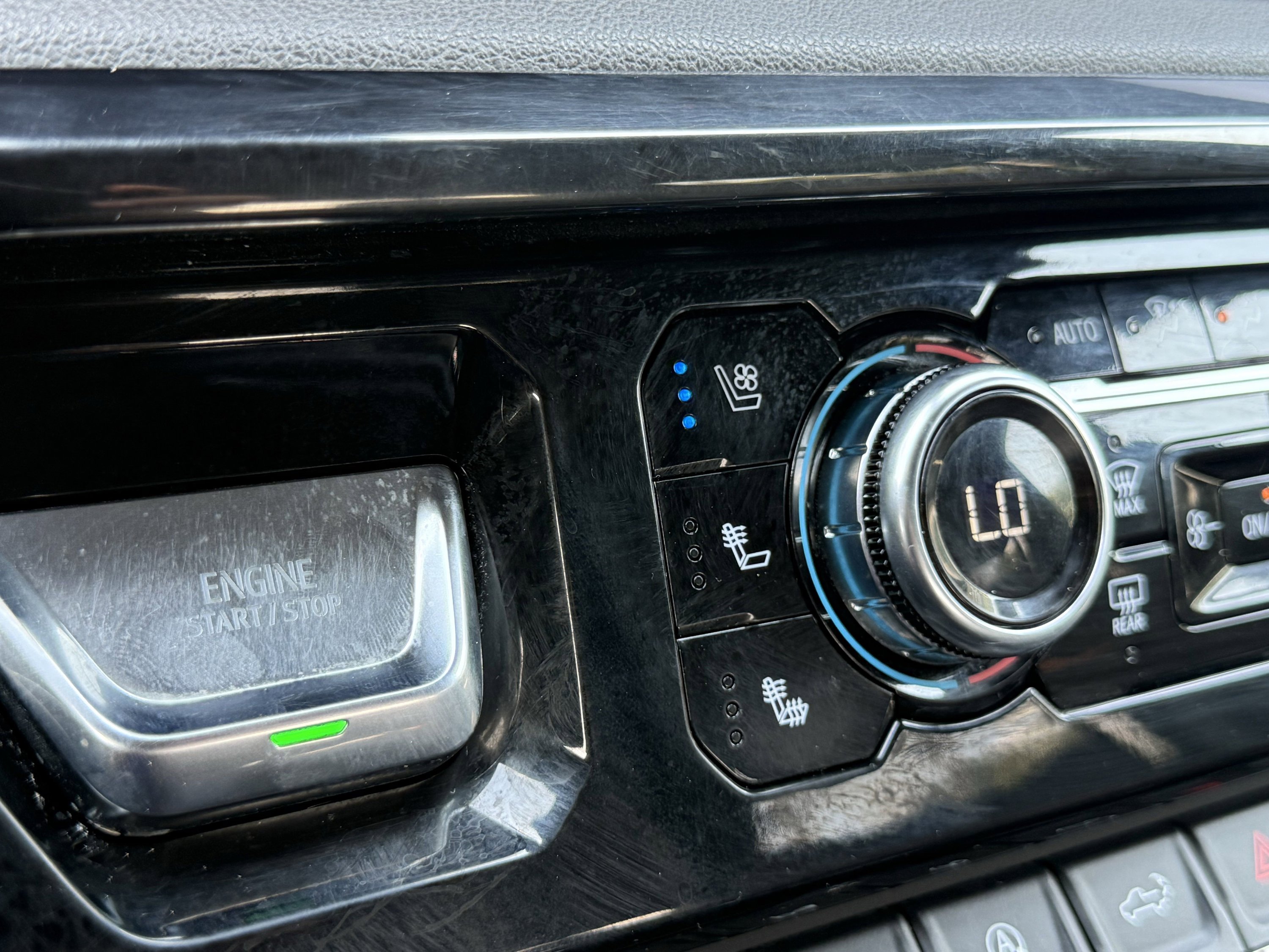 Used 2024 GMC Sierra 1500 AT4 image 70