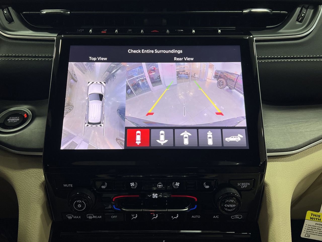 New 2025 Jeep Grand Cherokee Limited w/ Luxury Tech Group II image 4