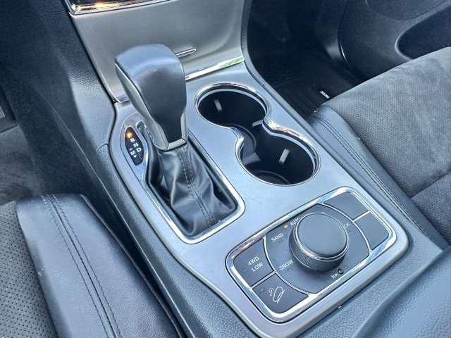 Used 2022 Jeep Grand Cherokee Laredo X image 22