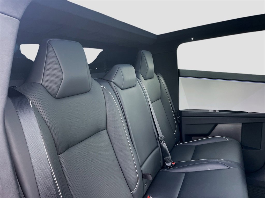 Used 2024 Tesla Cybertruck AWD Crew Cab image 23