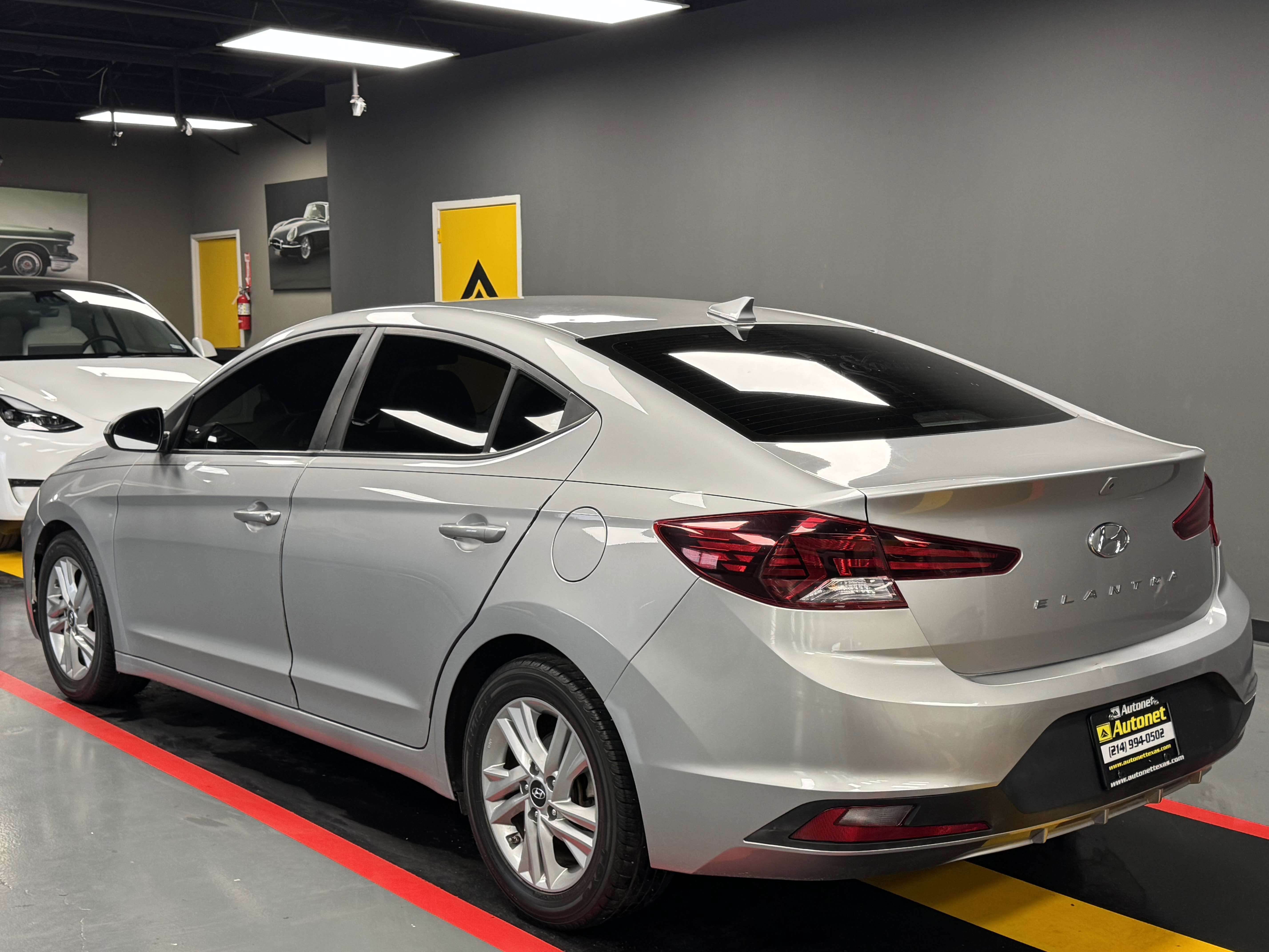 Used 2020 Hyundai Elantra SEL FWD image 4