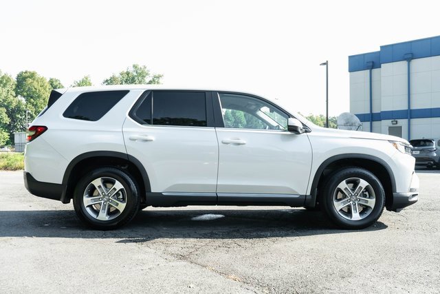 New 2025 Honda Pilot EX-L image 10