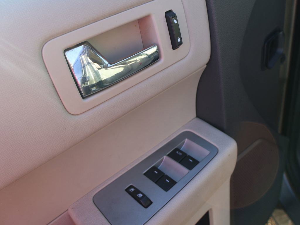 Used 2012 Ford Flex SE image 19