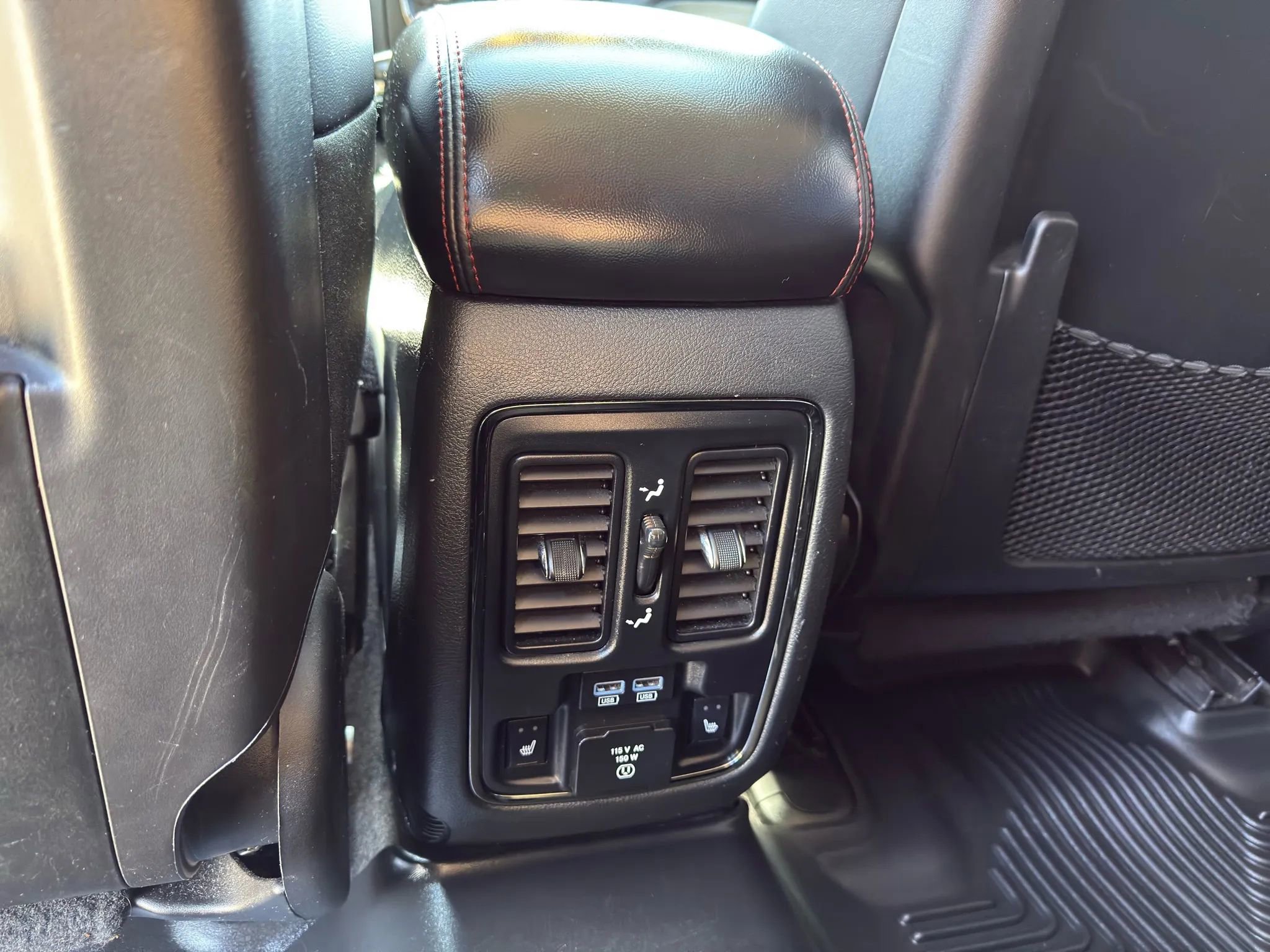 Used 2018 Dodge Durango GT w/ Technology Group AWD/4WD image 22