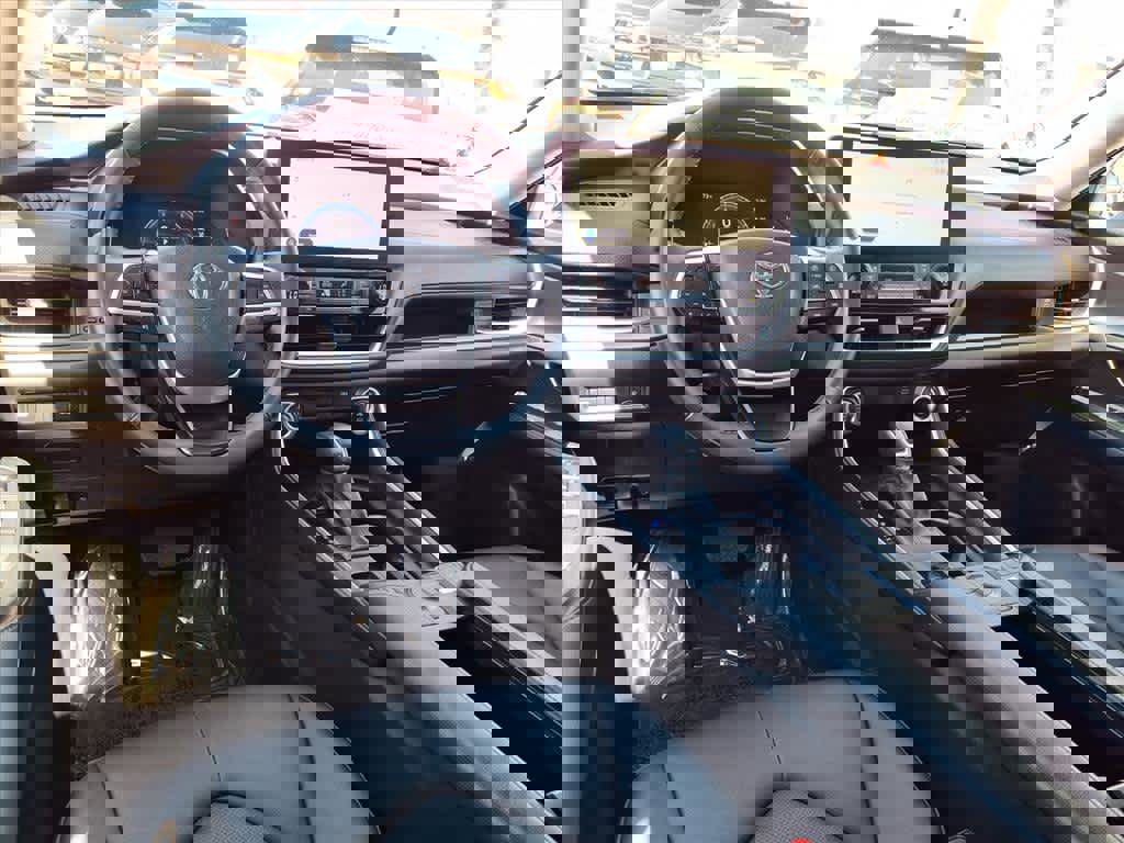 Certified 2025 Toyota Grand Highlander XLE image 9