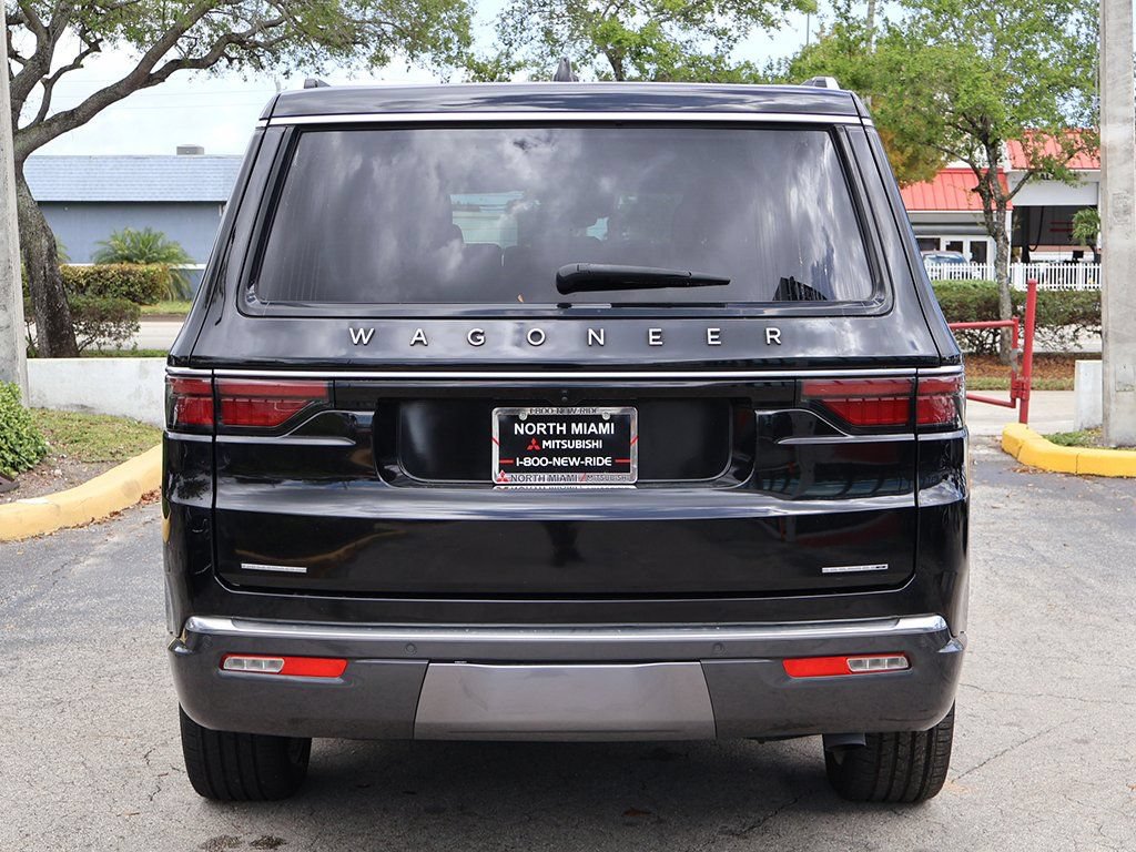 Used 2022 Jeep Wagoneer Series II w/ Premium Group I AWD/4WD image 15