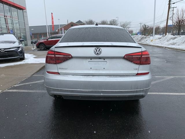 Used 2019 Volkswagen Passat 2.0T Wolfsburg w/ Wheels & Sunroof Package image 4