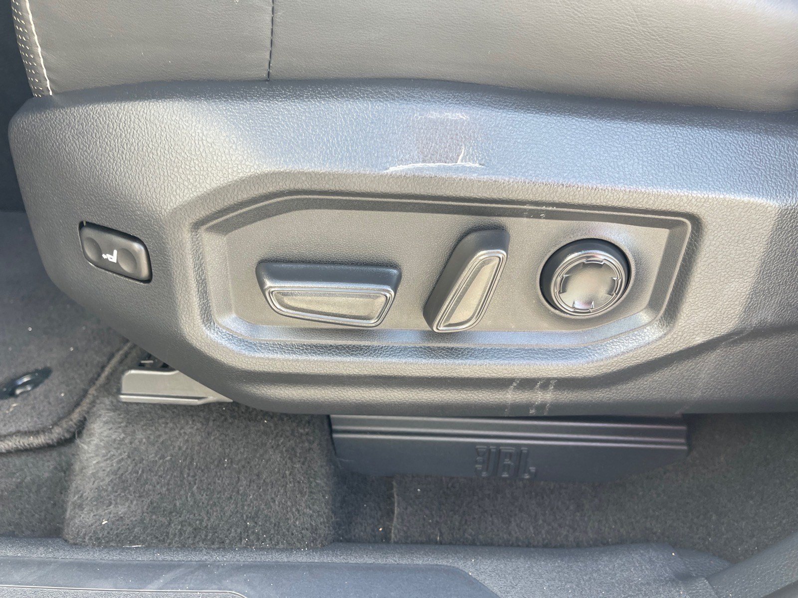 Used 2022 Toyota Tundra Capstone AWD/4WD image 9