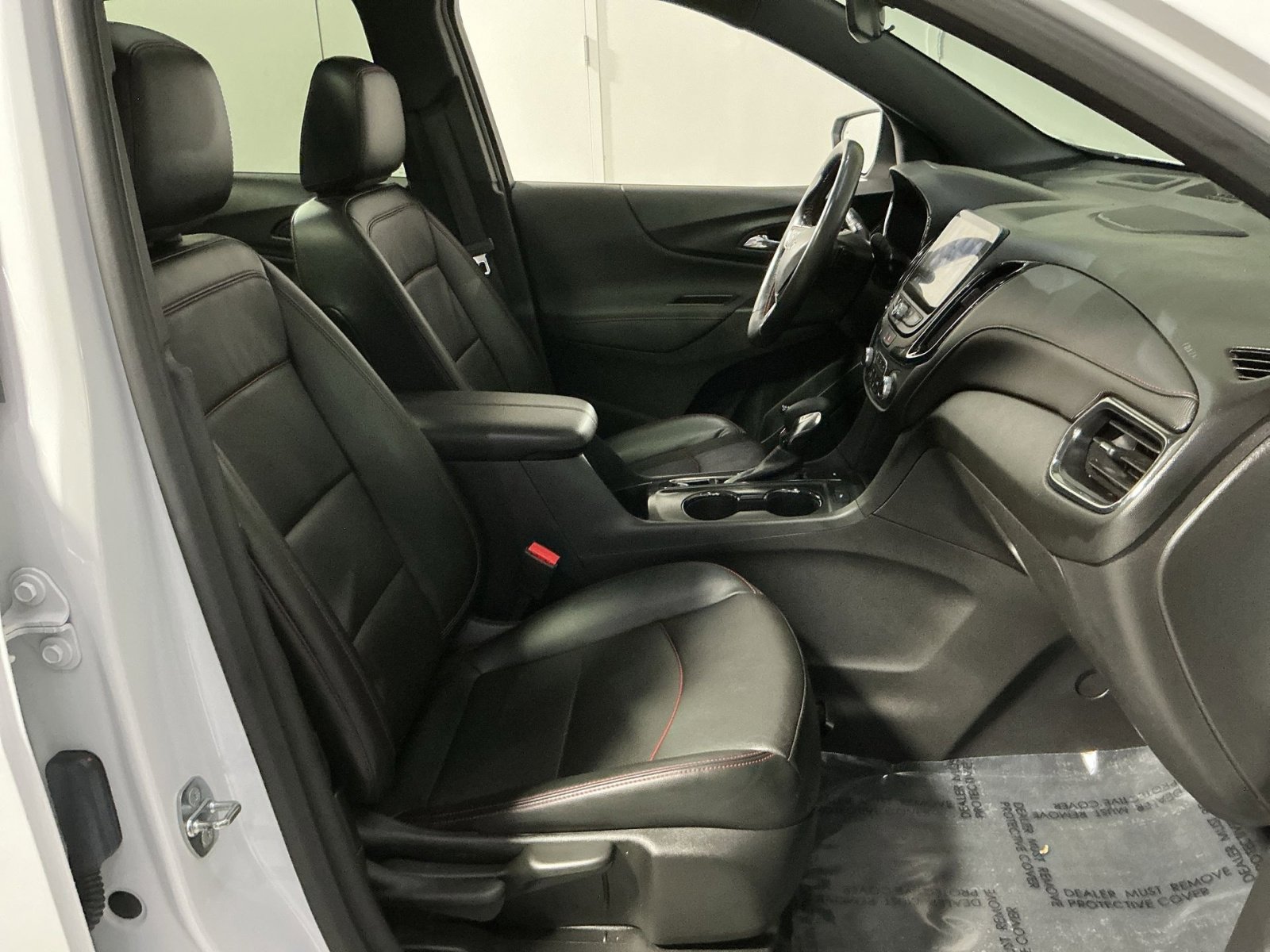 Used 2022 Chevrolet Equinox RS w/ RS Leather Package image 35