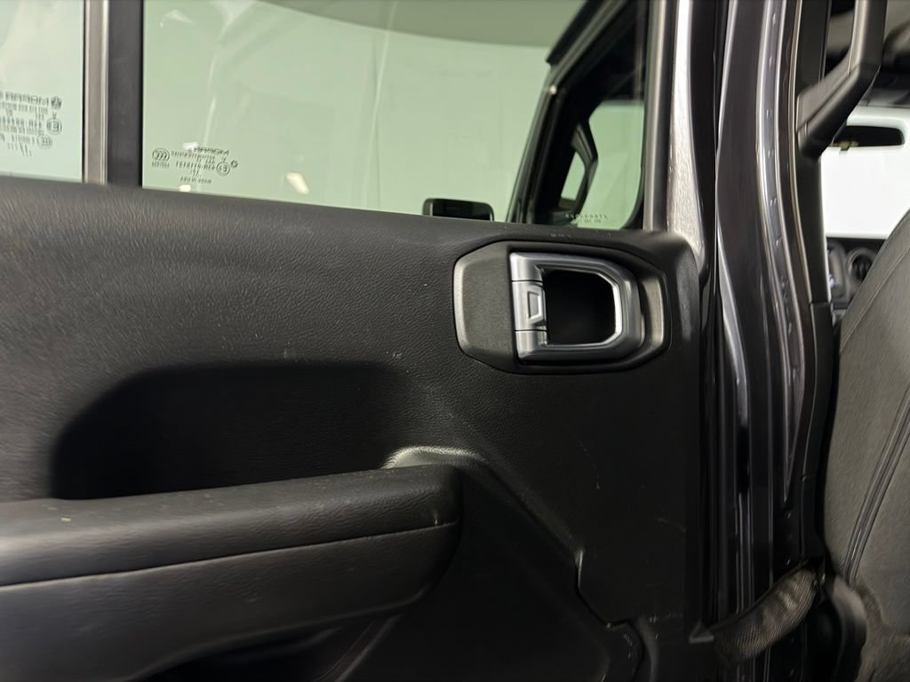 Used 2018 Jeep Wrangler Unlimited Sport S AWD/4WD image 23