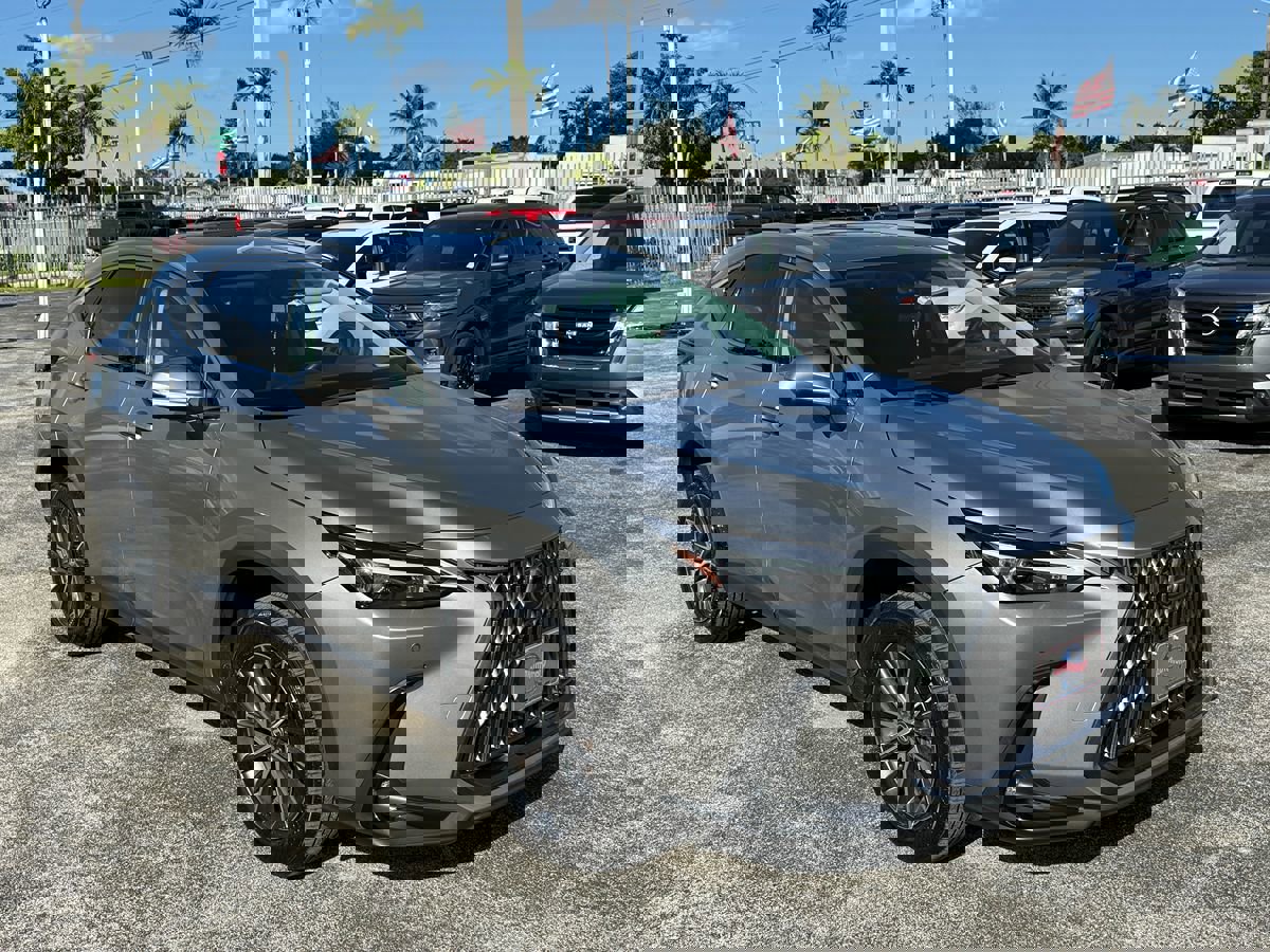 Used 2024 Lexus NX 350h NX 350h Premium AWD image 3