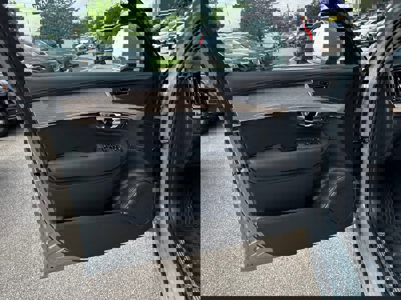 Used 2025 Volvo XC90 T8 Core w/ Climate Package image 14