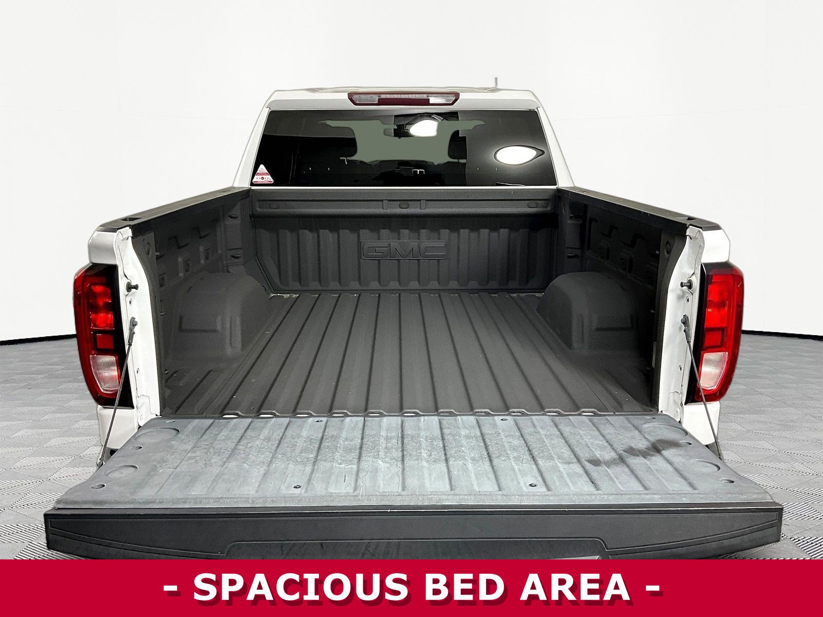 Used 2020 GMC Sierra 1500 SLE w/ SLE Value Package RWD image 7