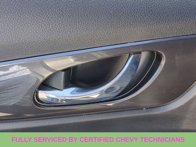 Used 2018 Nissan Rogue SV image 39