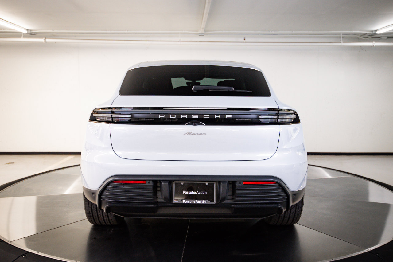 New 2026 Porsche Macan Electric RWD image 6