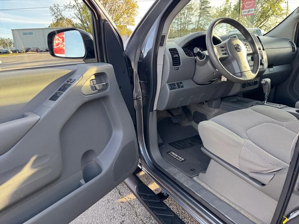 Certified 2018 Nissan Frontier SV w/ Value Truck Package image 13