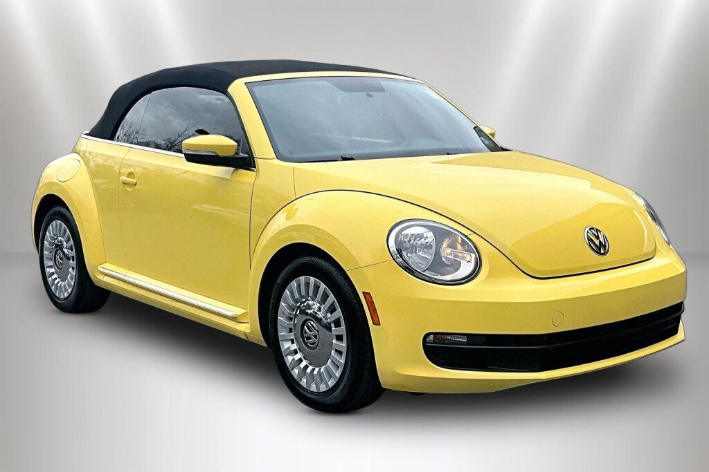 Used 2014 Volkswagen Beetle 1.8T FWD image 1