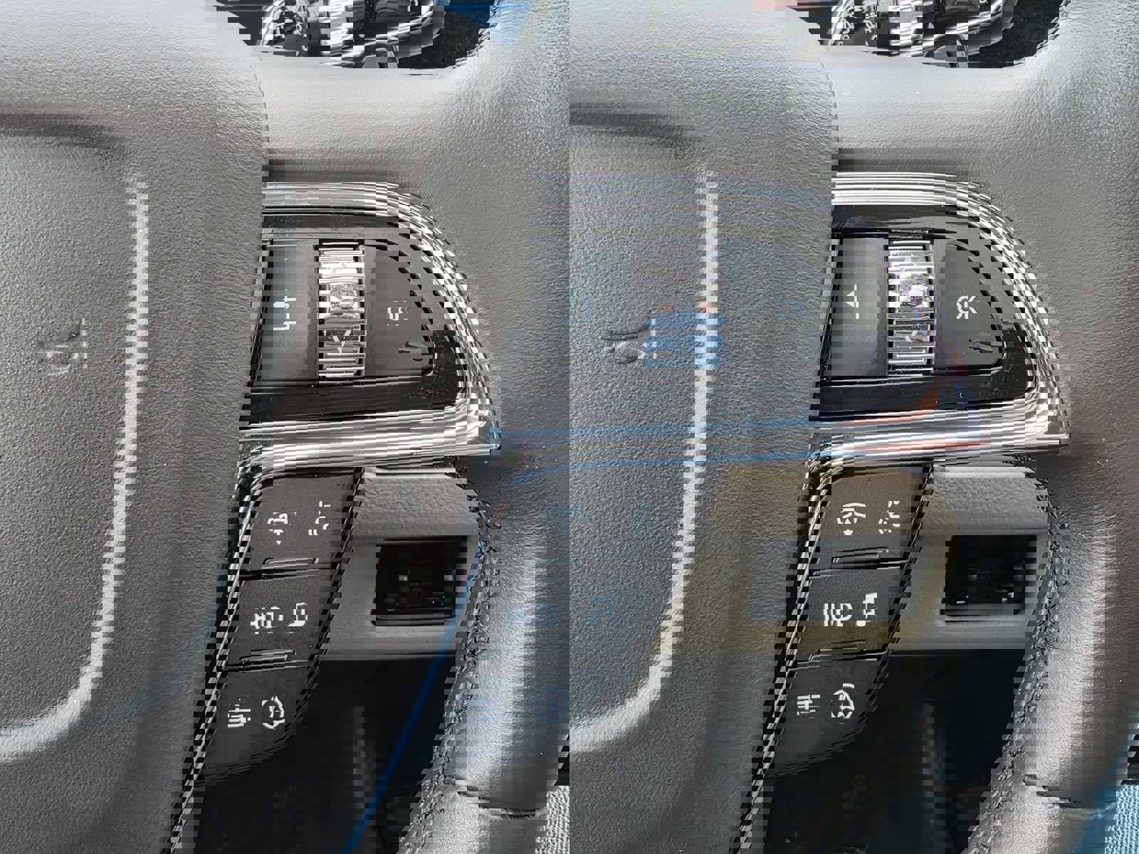 Used 2022 Lincoln Navigator L Reserve AWD/4WD image 39