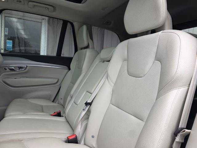 Used 2023 Volvo XC90 B5 Core AWD/4WD image 24