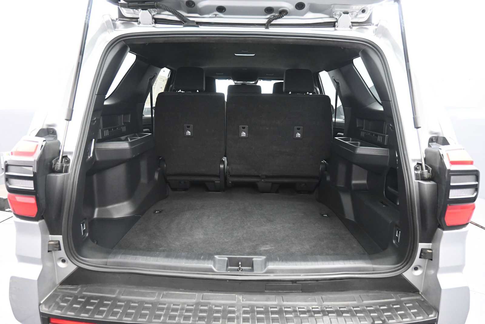 Certified 2025 Toyota 4Runner SR5 AWD/4WD image 23