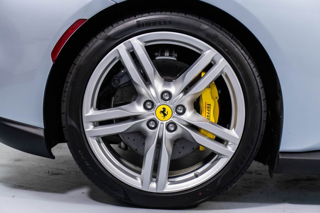 Certified 2022 Ferrari Portofino M RWD image 61