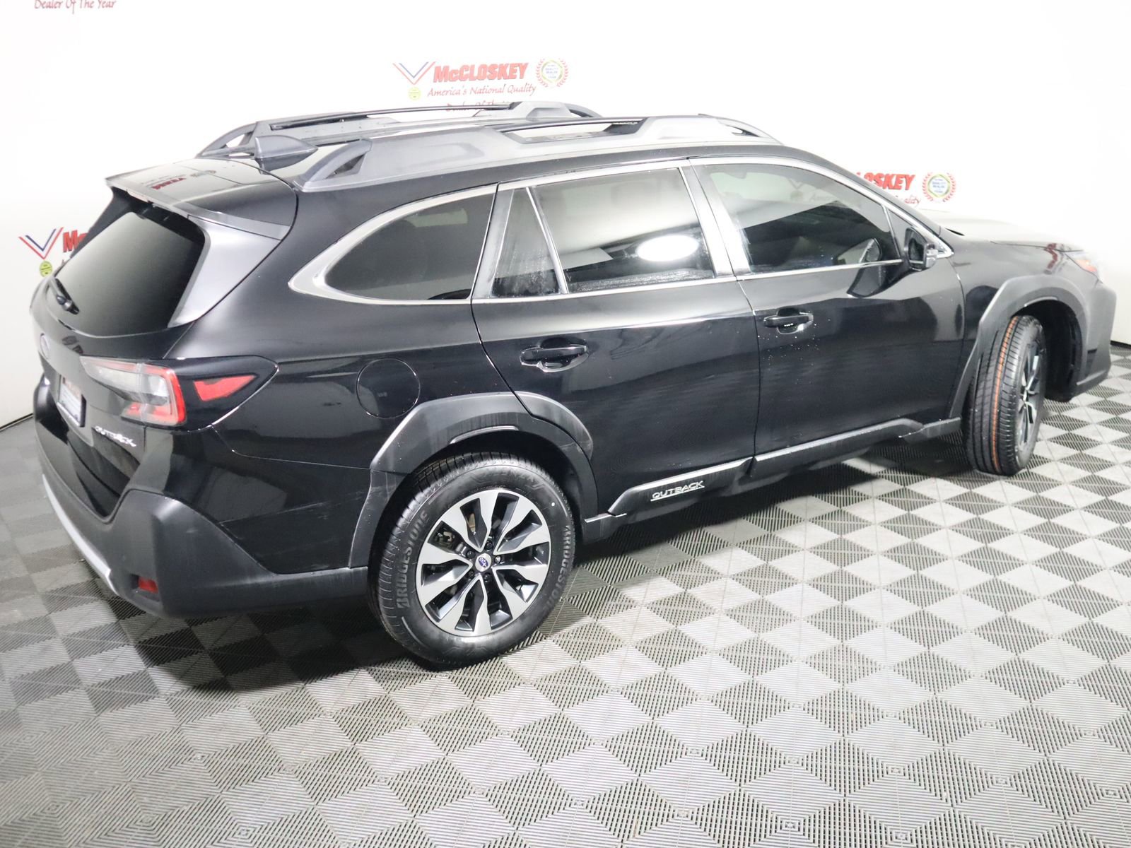 Used 2024 Subaru Outback Limited AWD/4WD image 4