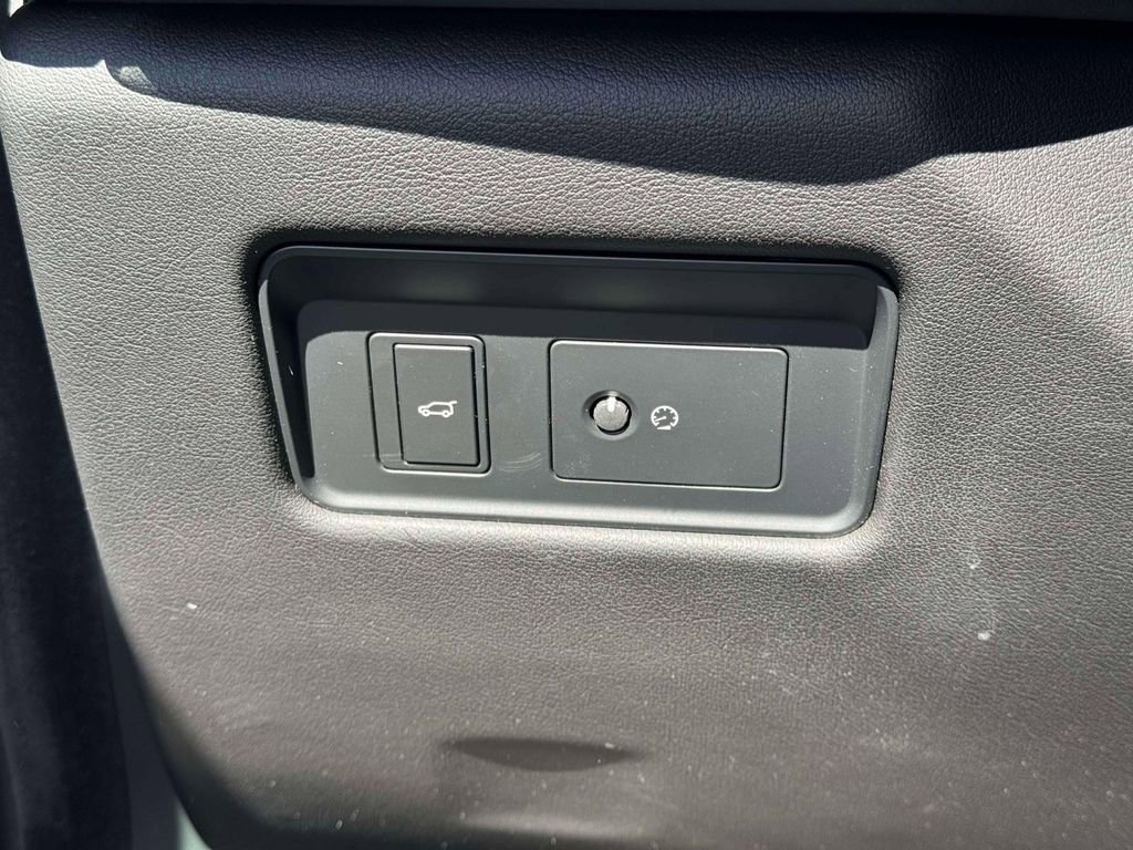 Used 2021 Jaguar F-PACE S AWD/4WD image 22