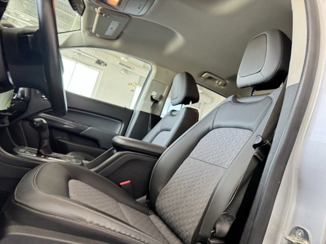 Used 2017 Chevrolet Colorado Z71 image 9