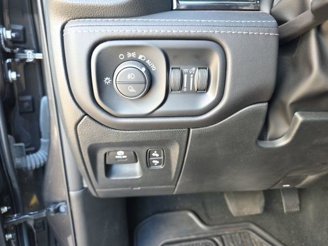 Used 2024 RAM 1500 Limited image 17