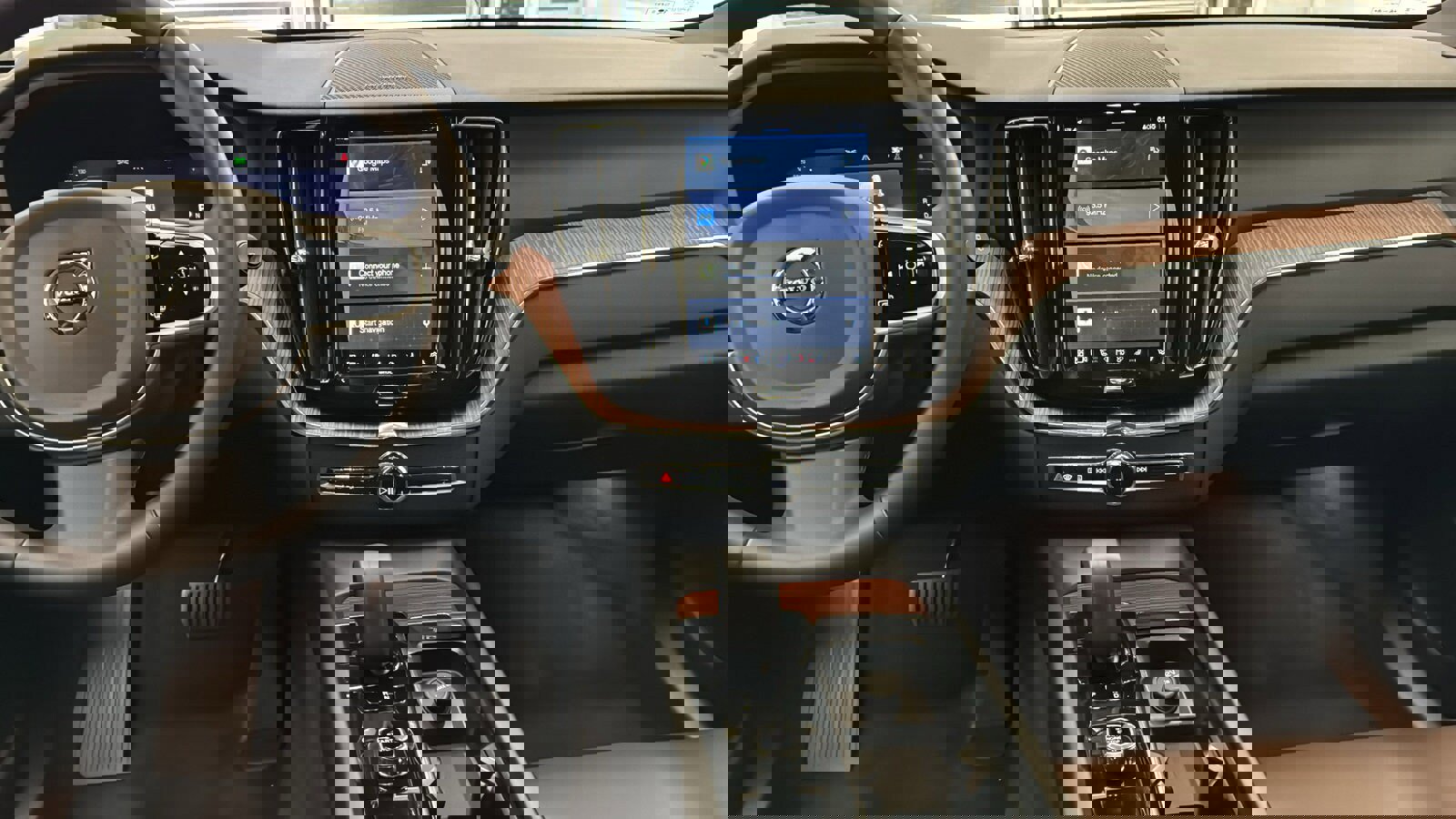 Certified 2023 Volvo XC60 B5 Plus w/ Climate Package image 11