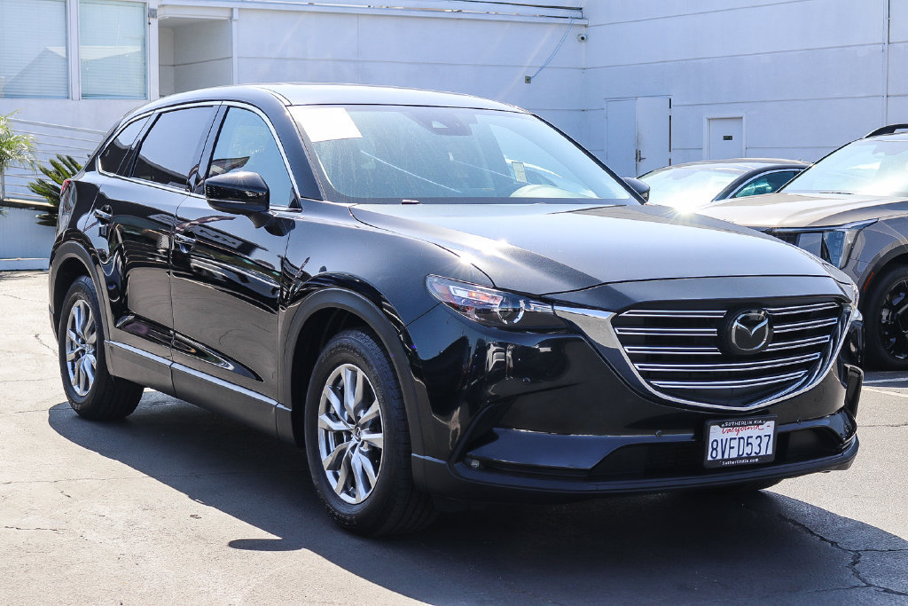 Used 2018 MAZDA CX-9 Touring w/ Touring Premium Package FWD image 3