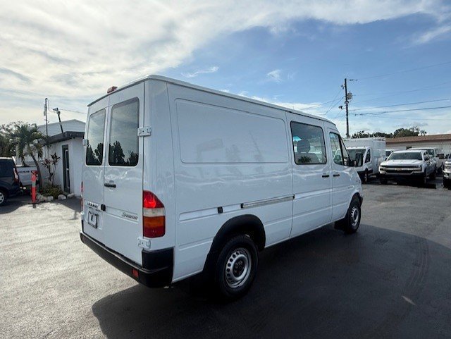 Used 2003 Dodge Sprinter 2500 RWD image 5