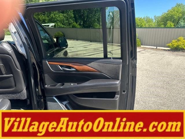 Used 2020 Cadillac Escalade ESV Premium Luxury AWD/4WD image 50