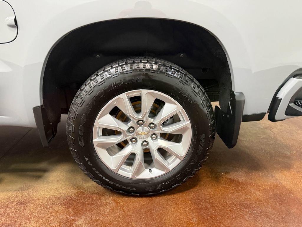Used 2024 Chevrolet Silverado 1500 Custom AWD/4WD image 83