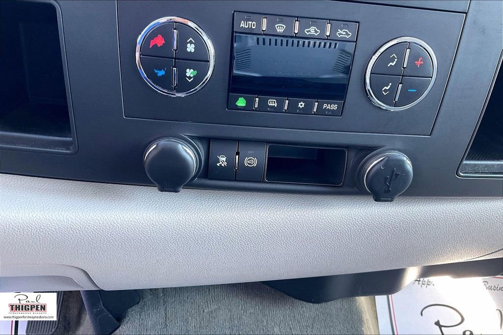 Used 2011 GMC Sierra 2500 SLE w/ SLE Preferred Package image 32