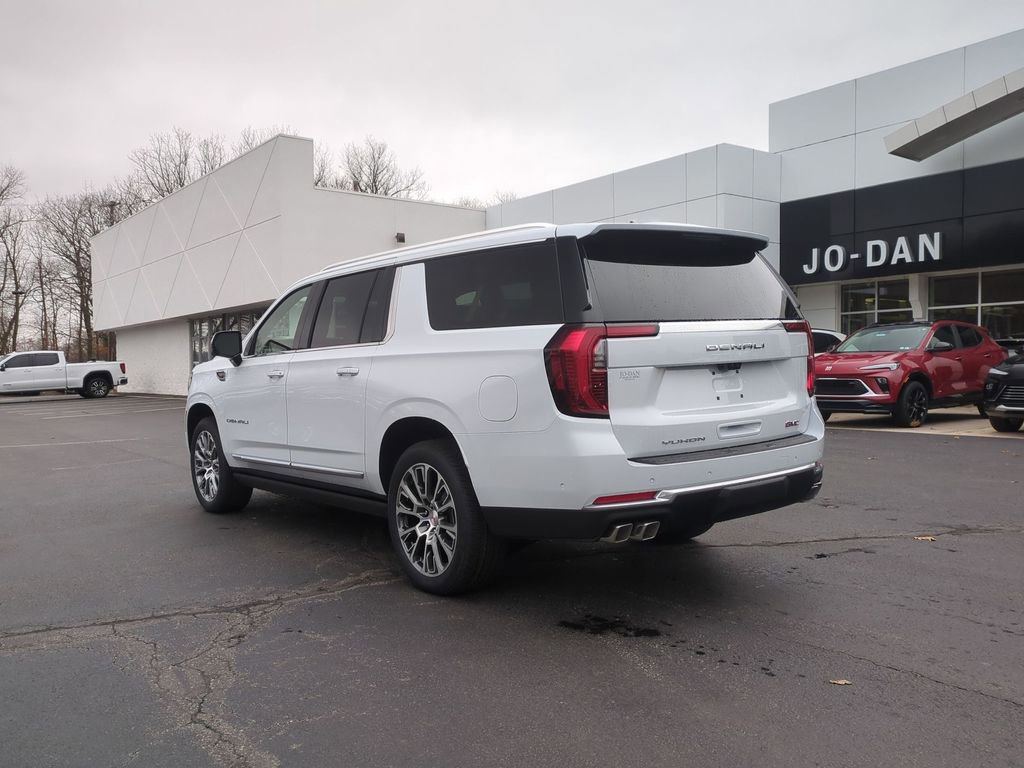 New 2026 GMC Yukon XL Denali w/ Denali Reserve Package image 7