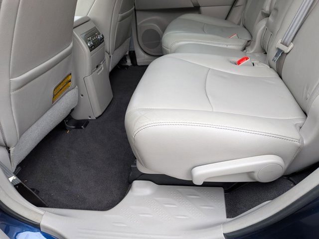 Used 2012 Toyota Highlander SE w/ Tow Pkg image 17