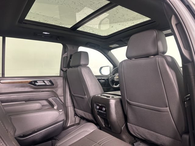 New 2026 Chevrolet Suburban High Country w/ Sun And Tow Package AWD/4WD image 14
