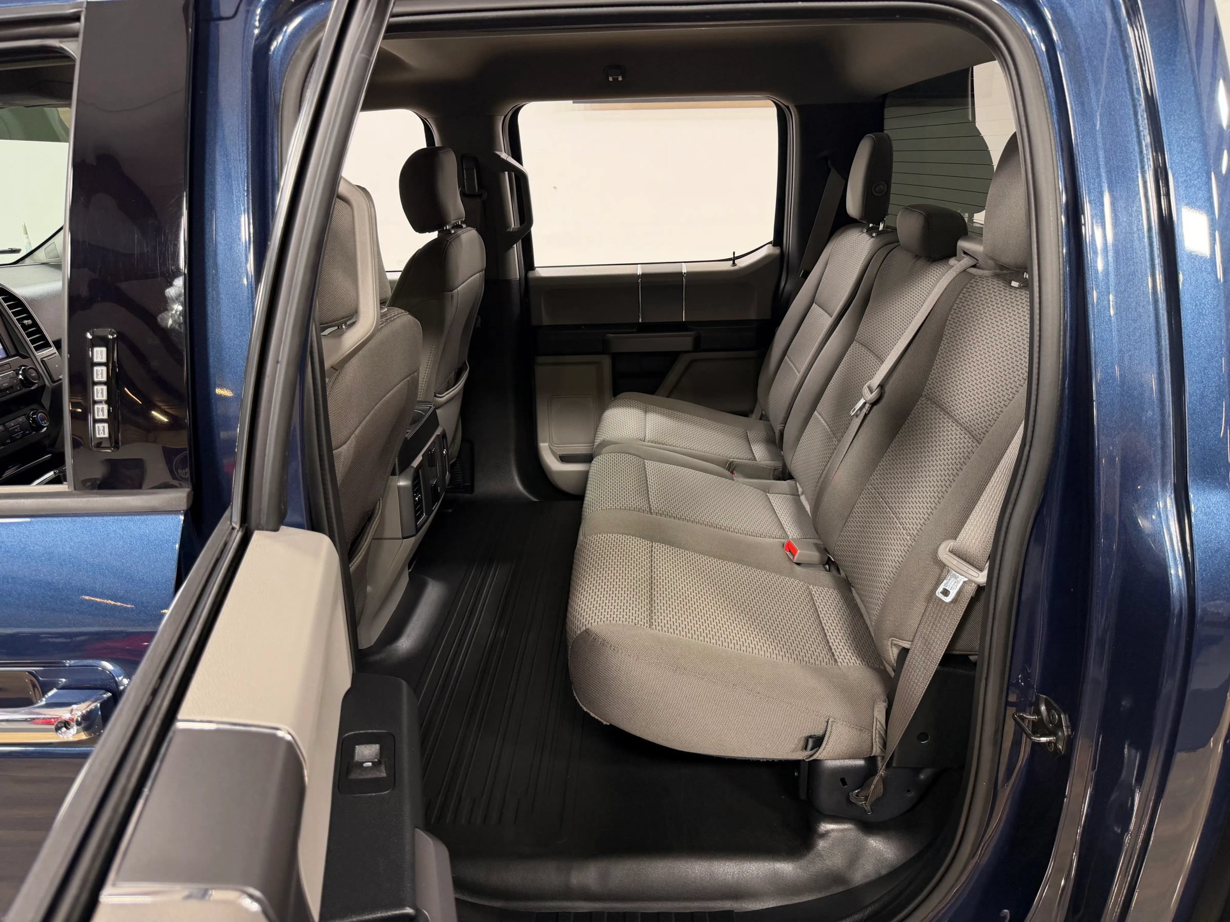 Used 2019 Ford F150 XLT w/ Equipment Group 301A Mid AWD/4WD image 17
