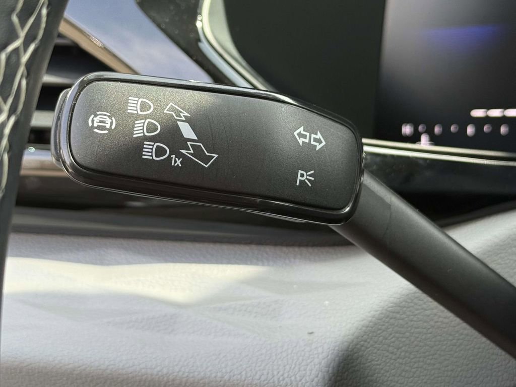 Used 2024 Volkswagen Taos S image 24