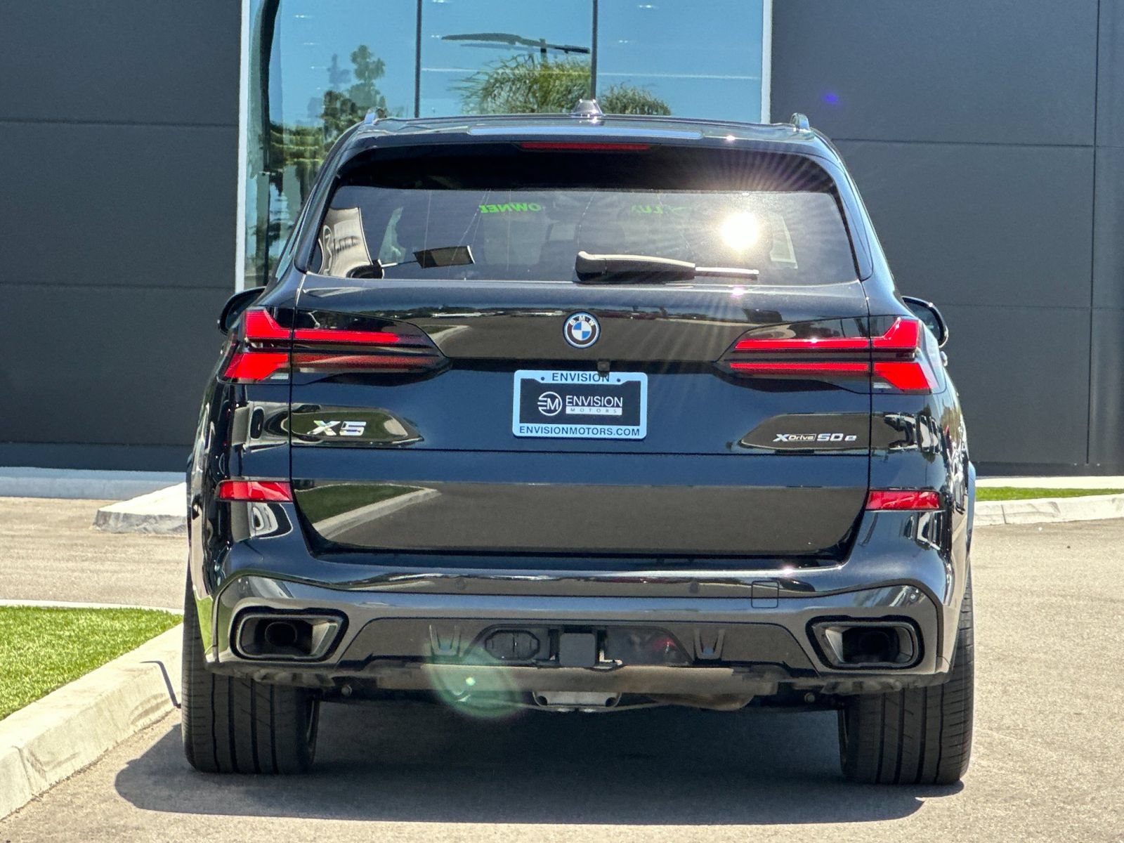 Used 2024 BMW X5 xDrive50e w/ Executive Package AWD/4WD image 4