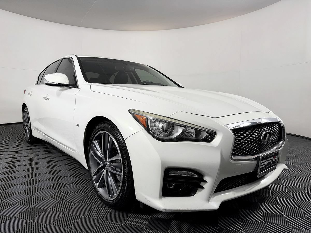 Used 2015 INFINITI Q50 w/ Navigation Package RWD image 6