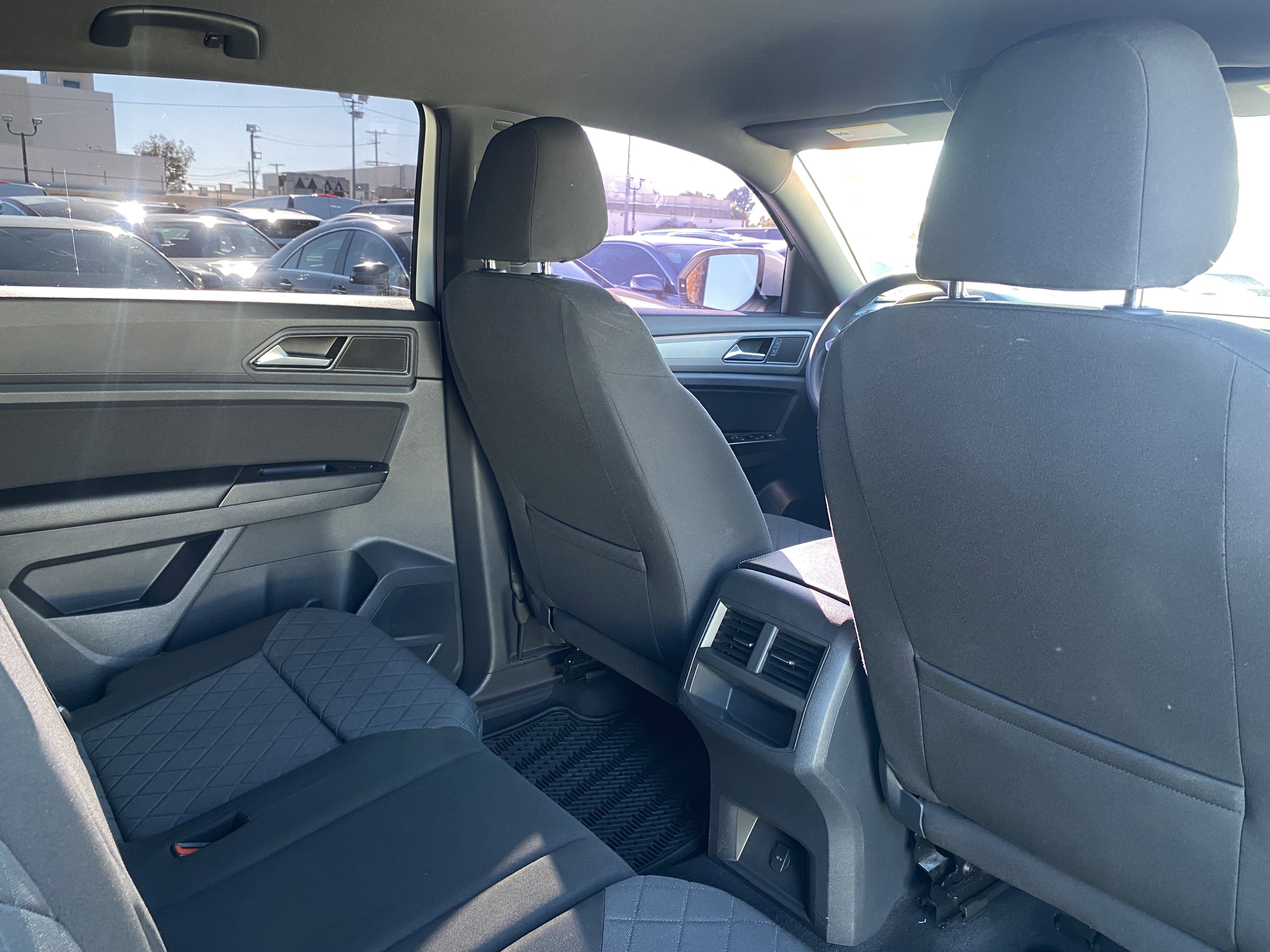 Used 2020 Volkswagen Atlas Cross Sport S image 20