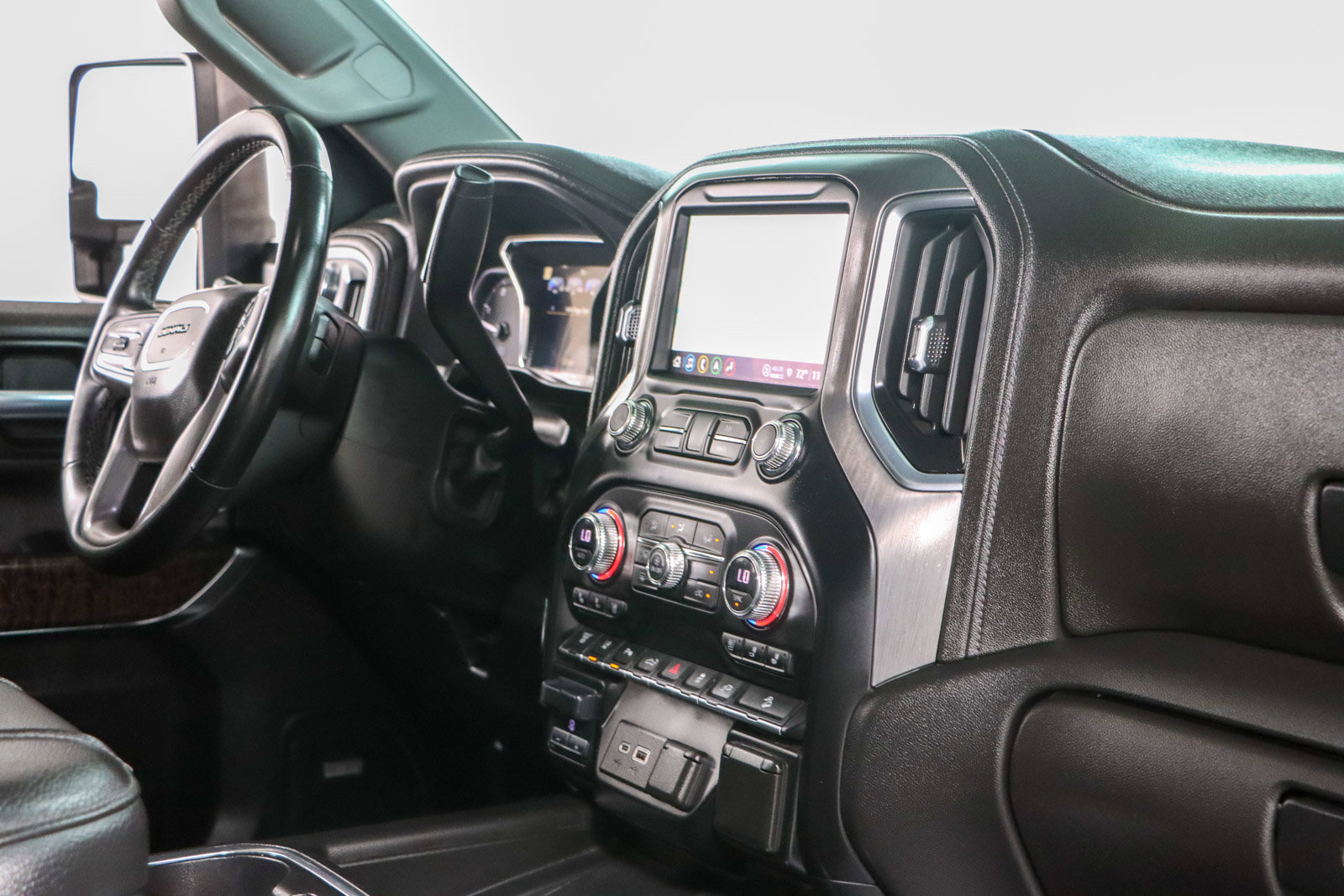 Used 2023 GMC Sierra 2500 Denali image 29