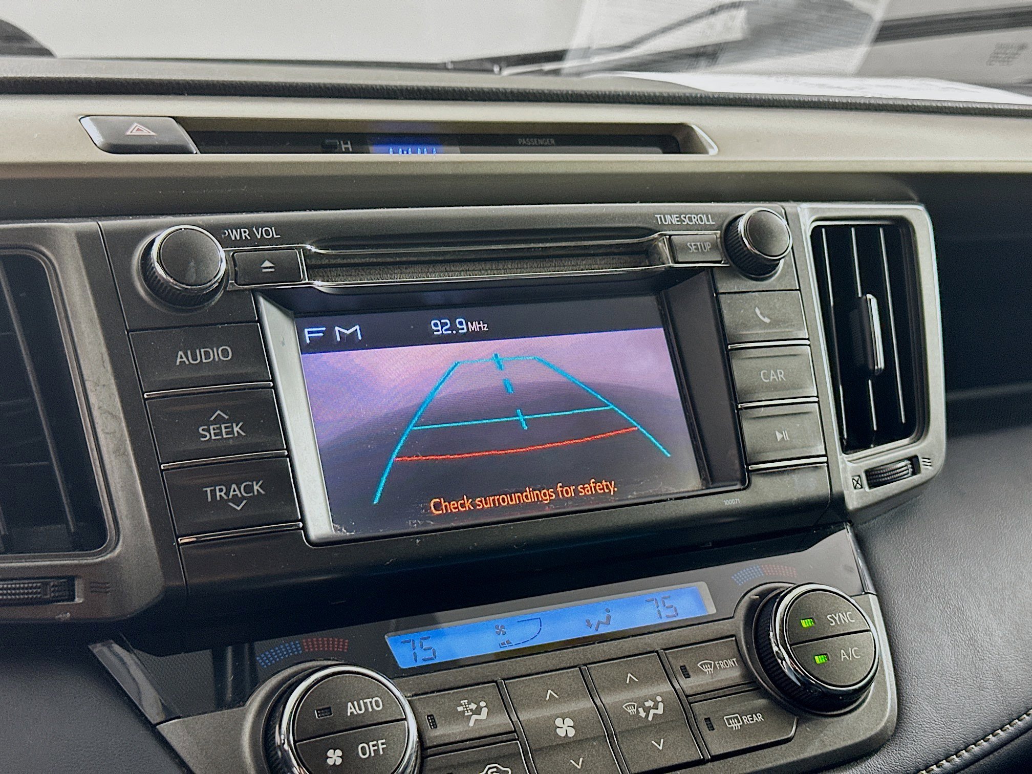 Used 2013 Toyota RAV4 XLE image 21