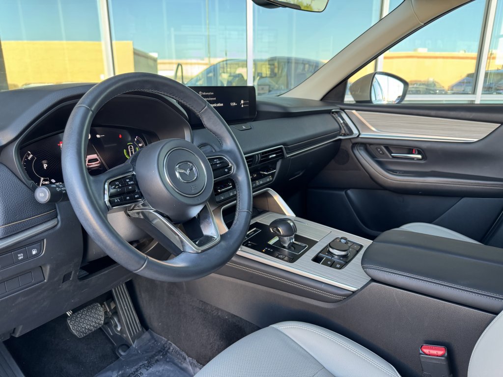 Used 2024 MAZDA CX-90 Plug-In Hybrid w/ Preferred AWD/4WD image 31