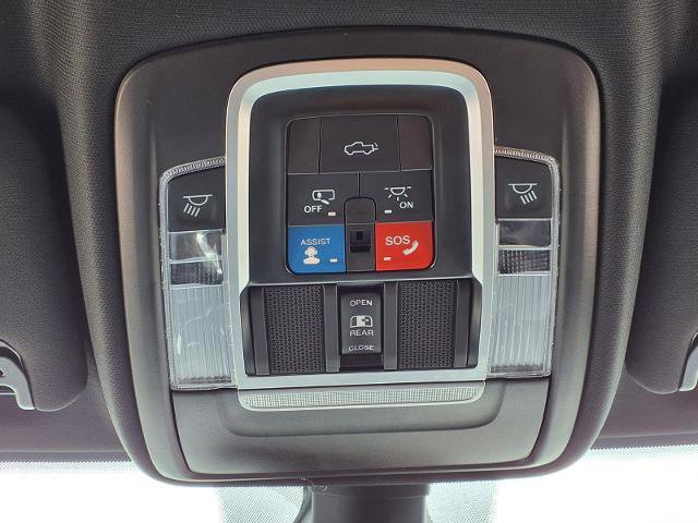 Used 2022 RAM 2500 Laramie AWD/4WD image 17