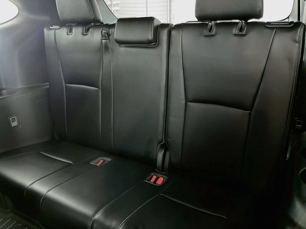 Used 2021 Toyota Highlander XSE AWD/4WD image 32