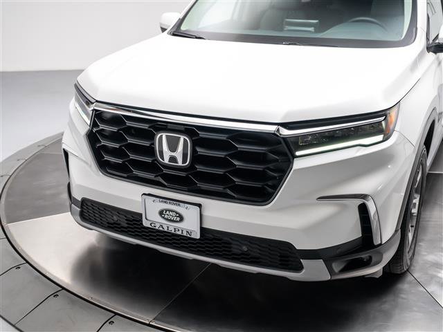 Used 2025 Honda Pilot EX-L image 30